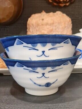 Maneki Neko Smiling Lucky Cat Rice Bowls (Set of 2)